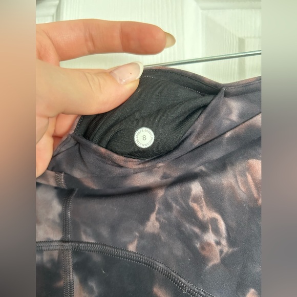 Lululemon Unlimit Highrise Keyhole Leggings - Picture 3 of 4